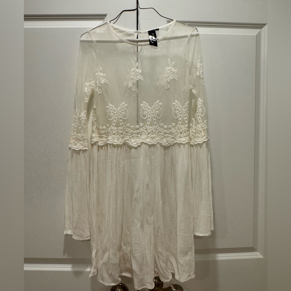 TRIXXI WHITE LONG SLEEVE LACE MESH DRESS